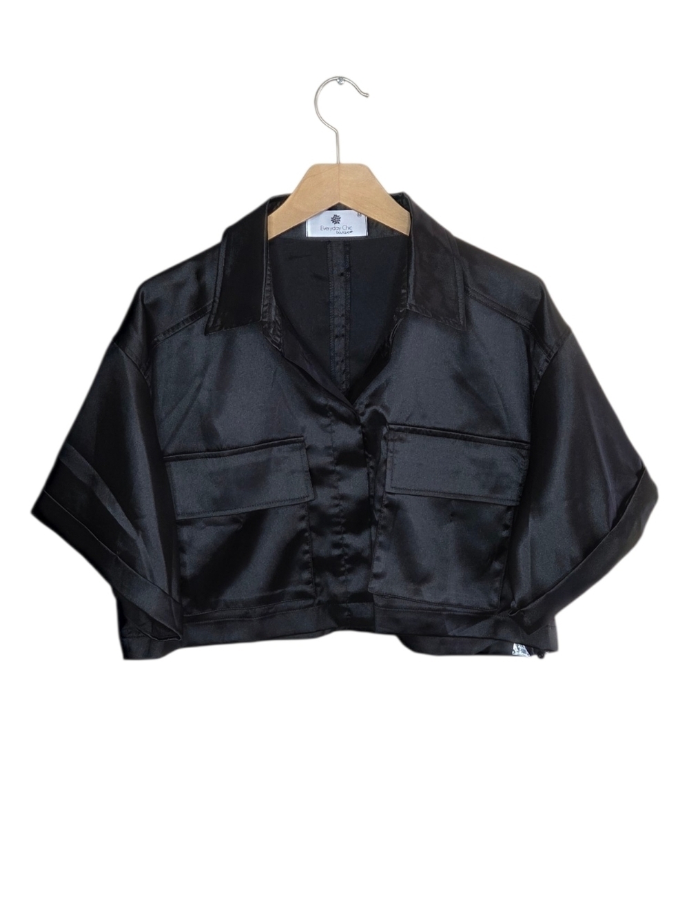 Everyday Chic Boutique Black Cropped Shiny Satin Short Sleeve Blouse Size Medium